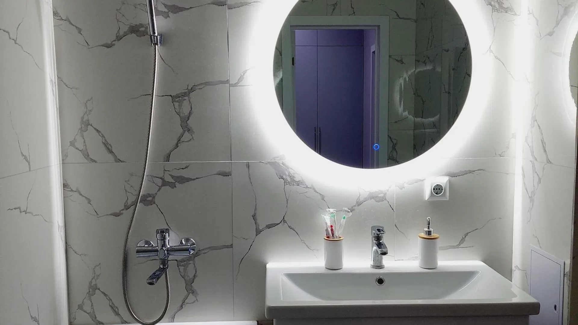 Жк Alpamys Рядом С Mega Silk Way Apartment Nur-Sultan  Kazakhstan