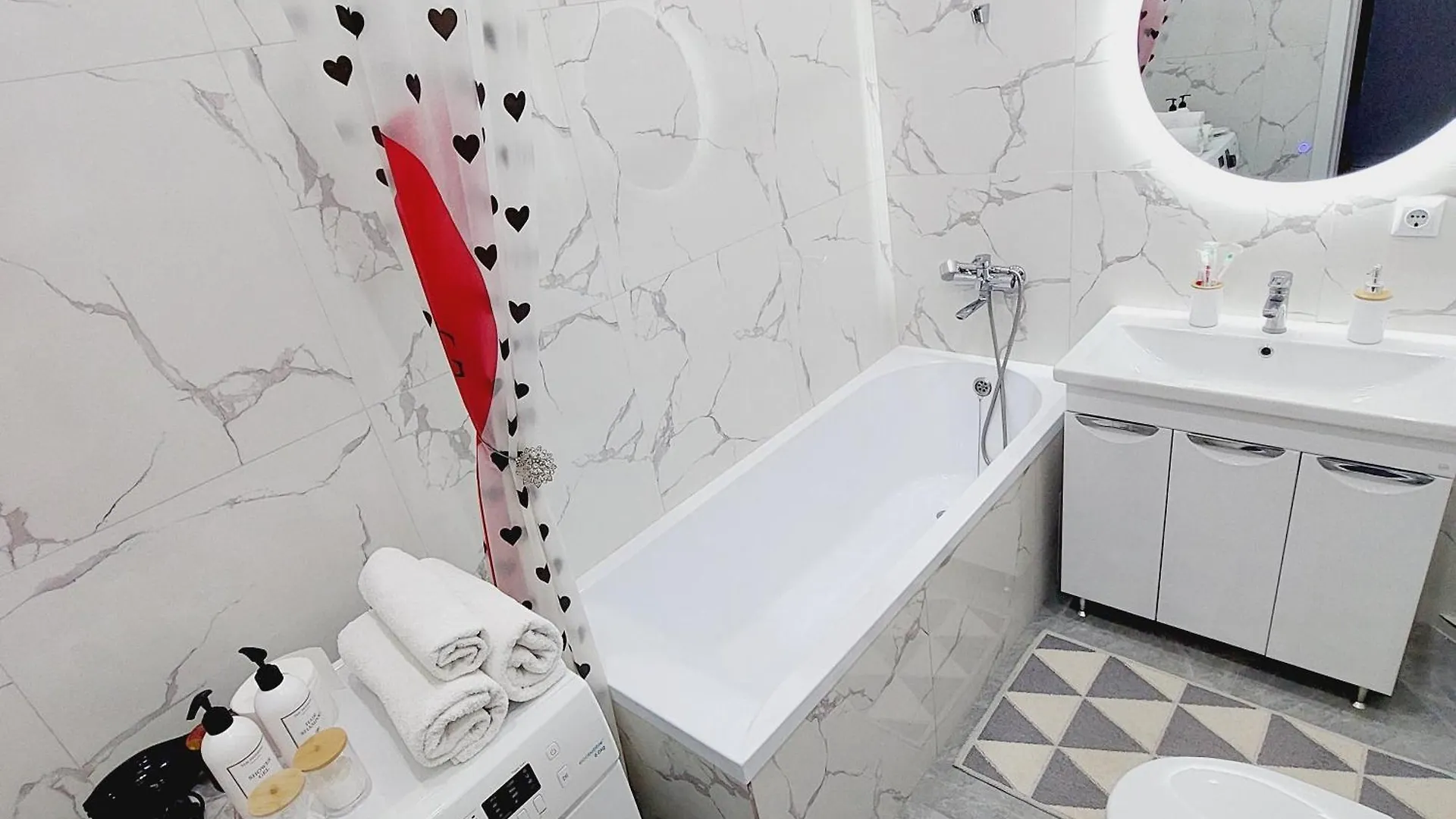 Жк Alpamys Рядом С Mega Silk Way Apartment Nur-Sultan  Kazakhstan